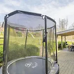 Elegant Retreat, Somme-leuze * Moressee