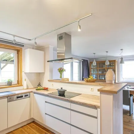 Willa Elegant Retreat, Somme-leuze *