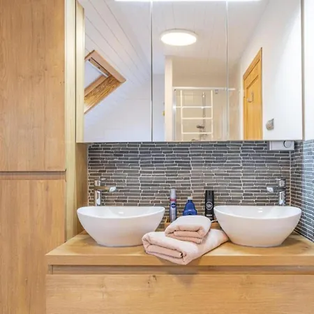 Elegant Retreat, Somme-leuze וילה