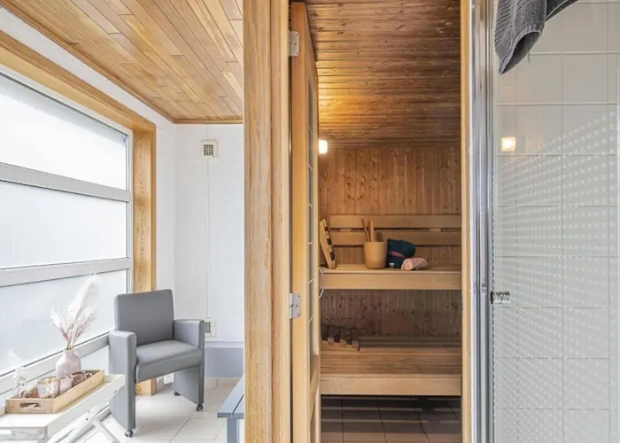 Elegant Retreat, Somme-leuze *